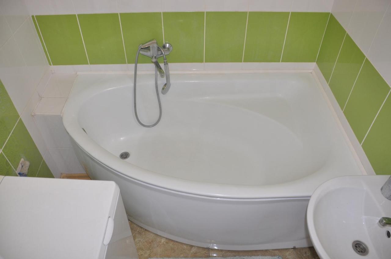 Apartments Theatre Shepkina 2 Room سومي المظهر الخارجي الصورة