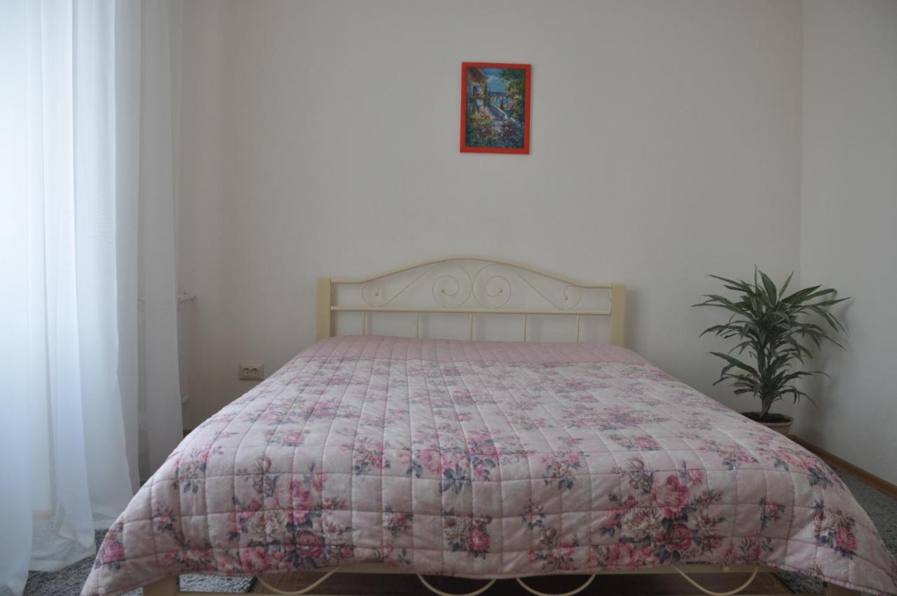 Apartments Theatre Shepkina 2 Room سومي المظهر الخارجي الصورة